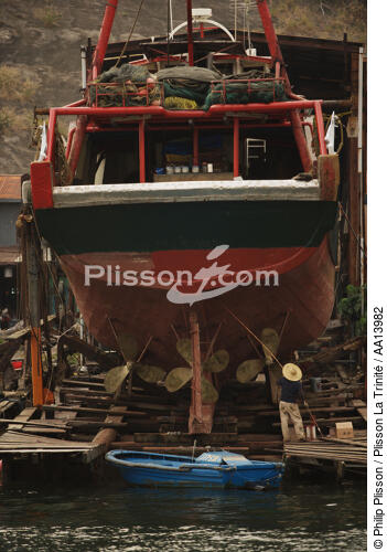 In the port of Aberdeen to HongKong. - © Philip Plisson / Plisson La Trinité / AA13982 - Photo Galleries - Hong Kong