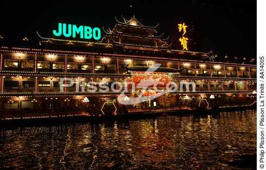 Restaurant flottant à Hong Kong. - © Philip Plisson / Plisson La Trinité / AA14005 - Nos reportages photos - Hong Kong