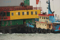 Tug boat in HongKong. © Philip Plisson / Plisson La Trinité / AA14018 - Photo Galleries - Towing