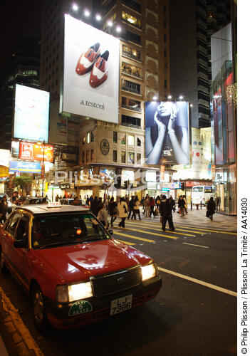 Hong Kong. - © Philip Plisson / Plisson La Trinité / AA14030 - Nos reportages photos - Transport routier