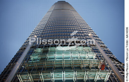 Building in Hong Kong. - © Philip Plisson / Plisson La Trinité / AA14036 - Photo Galleries - Hong Kong