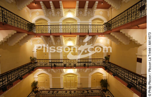 Hotel in Bombay. - © Philip Plisson / Plisson La Trinité / AA14073 - Photo Galleries - Details