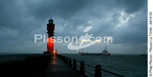 The lighthouse Saint-pol in Dunkerque. - © Philip Plisson / Plisson La Trinité / AA14100 - Photo Galleries - Nord-Pas-de-Calais
