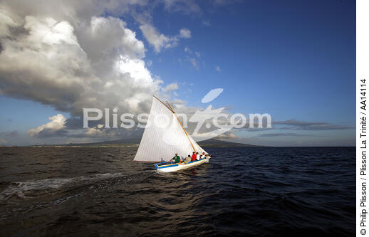whaling boat in the Azores. - © Philip Plisson / Plisson La Trinité / AA14114 - Photo Galleries - Faial and Pico islands in the Azores