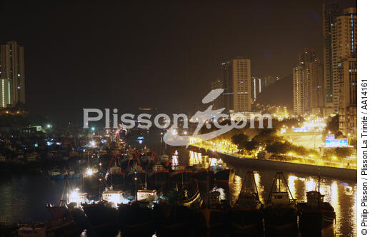 Hong-Kong de nuit. - © Philip Plisson / Plisson La Trinité / AA14161 - Nos reportages photos - Aberdeen [Hong Kong]