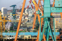 La ville portuaire de Ulsan en Corée de Sud. © Philip Plisson / Plisson La Trinité / AA14191 - Nos reportages photos - Chantier Hyundai, le plus grand chantier maritime du monde.