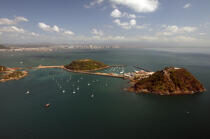 Panama City and the entry of the canal. © Philip Plisson / Plisson La Trinité / AA14224 - Photo Galleries - Panama