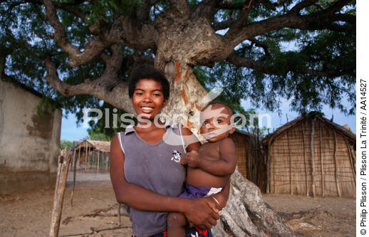 Ifaty - Madagascar. - © Philip Plisson / Plisson La Trinité / AA14527 - Photo Galleries - portrait