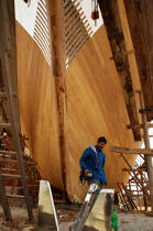 Construction de boutre à Dubaï. © Philip Plisson / Plisson La Trinité / AA14932 - Nos reportages photos - Chantier Naval
