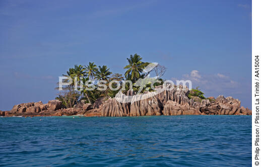 Les Seychelles. - © Philip Plisson / Plisson La Trinité / AA15004 - Nos reportages photos - Rocher