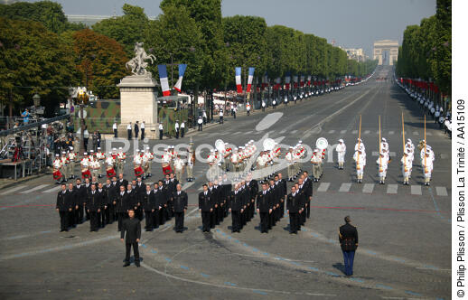 Republican guard. Champs-Élysées - © Philip Plisson / Plisson La Trinité / AA15109 - Photo Galleries - Champs Elysées