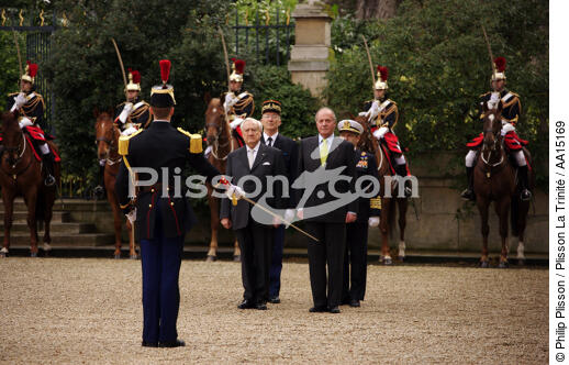 Palais du Luxembourg. Visite du roi d'Espagne. - © Philip Plisson / Plisson La Trinité / AA15169 - Nos reportages photos - Activité terrestre