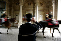 Republican guard. Quartier des Célestins © Philip Plisson / Plisson La Trinité / AA15175 - Photo Galleries - Paris