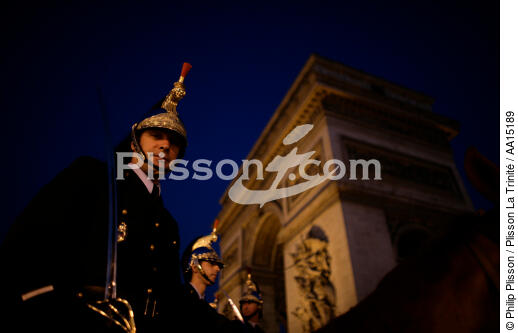 Republican guard. - © Philip Plisson / Plisson La Trinité / AA15189 - Photo Galleries - Ile-de-France