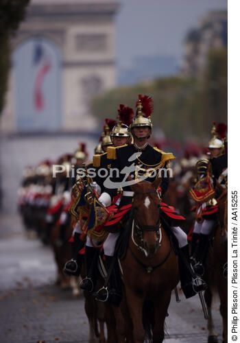 Republican guard. - © Philip Plisson / Plisson La Trinité / AA15255 - Photo Galleries - Arc de Triomphe