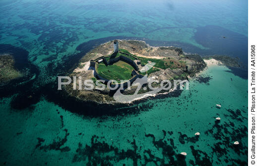 Fort Cigogne on Glenan islands. - © Guillaume Plisson / Plisson La Trinité / AA15968 - Photo Galleries - Fort Cigogne