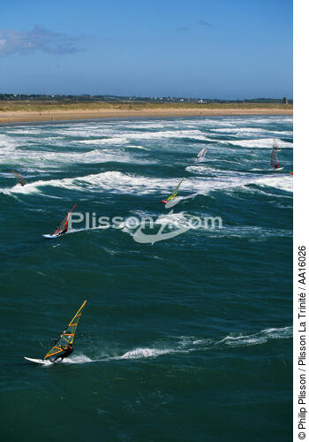 Windsurfing in Erdeven. - © Philip Plisson / Plisson La Trinité / AA16026 - Photo Galleries - Erdeven