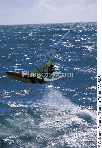 Planche à voile à Erdeven. - © Guillaume Plisson / Plisson La Trinité / AA16028 - Nos reportages photos - Sport et loisir