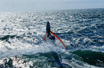 Planche à voile à Erdeven. © Philip Plisson / Plisson La Trinité / AA16031 - Nos reportages photos - Sport et loisir