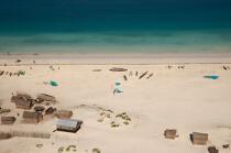 Malagasy shore north of Tuléar © Philip Plisson / Plisson La Trinité / AA16206 - Photo Galleries - Salary