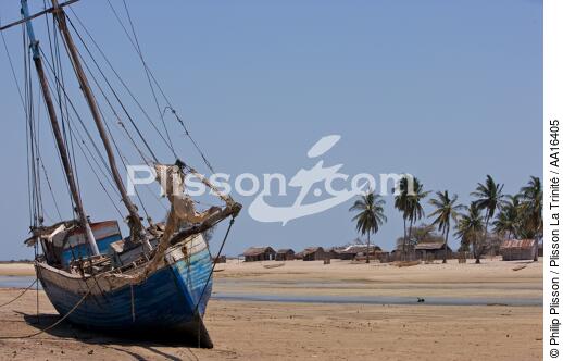 Belo sur mer - © Philip Plisson / Plisson La Trinité / AA16405 - Photo Galleries - Town [Madagascar]