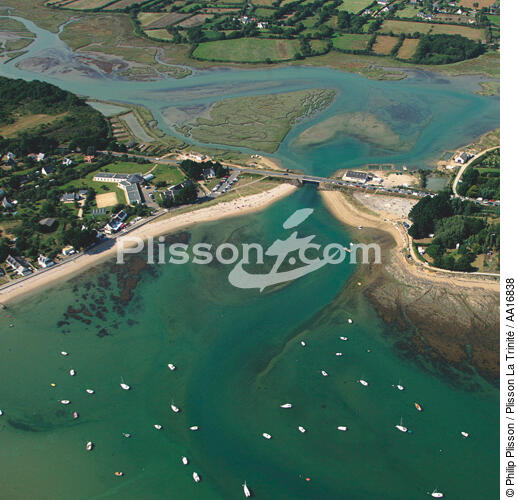 La rivière de Penerf. - © Philip Plisson / Plisson La Trinité / AA16838 - Nos reportages photos - Le Morbihan à tire d'ailes Photos de Philip Plisson