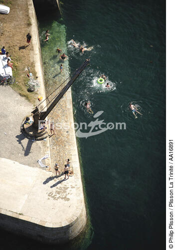 Port-Lay à Groix. - © Philip Plisson / Plisson La Trinité / AA16891 - Nos reportages photos - Port-Lay