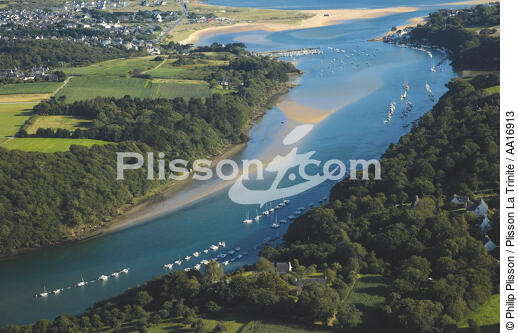 Laïta river. - © Philip Plisson / Plisson La Trinité / AA16913 - Photo Galleries - Morbihan