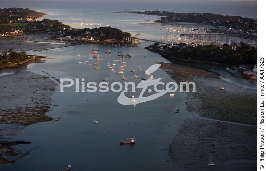 La Tinité sur mer - © Philip Plisson / Plisson La Trinité / AA17323 - Photo Galleries - Crac'h [The River of]