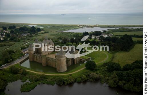 Chateau de Suscinio - © Philip Plisson / Plisson La Trinité / AA17349 - Nos reportages photos - Mer calme