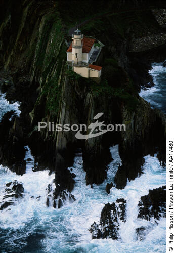 The lighthouse of Cudillero - © Philip Plisson / Plisson La Trinité / AA17480 - Photo Galleries - Lighthouse [Asturias]