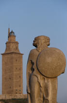 Le phare de Torre de Herculés © Guillaume Plisson / Plisson La Trinité / AA17505 - Nos reportages photos - Tour d' Hercules [la]