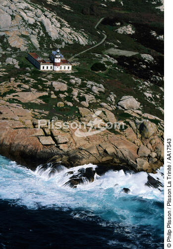 Isla de Salvora, Galicia, Spain - © Philip Plisson / Plisson La Trinité / AA17543 - Photo Galleries - Spanish Lighthouses