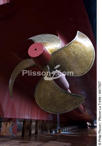 Aircraft carrier Charles de Gaulle propeller - © Philip Plisson / Plisson La Trinité / AA17607 - Photo Galleries - Aircraft carrier