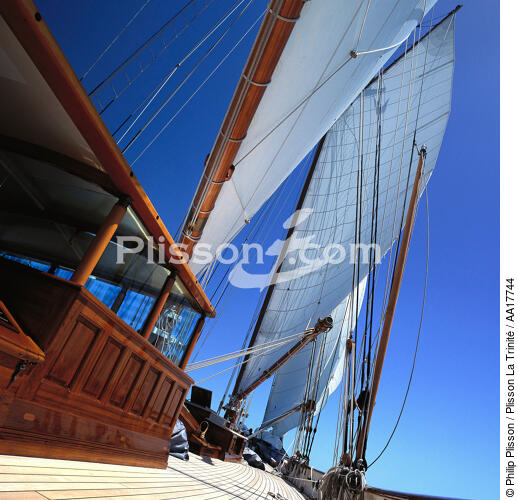 On the bridge of Shenandoah. - © Philip Plisson / Plisson La Trinité / AA17744 - Photo Galleries - Three-masted schooner