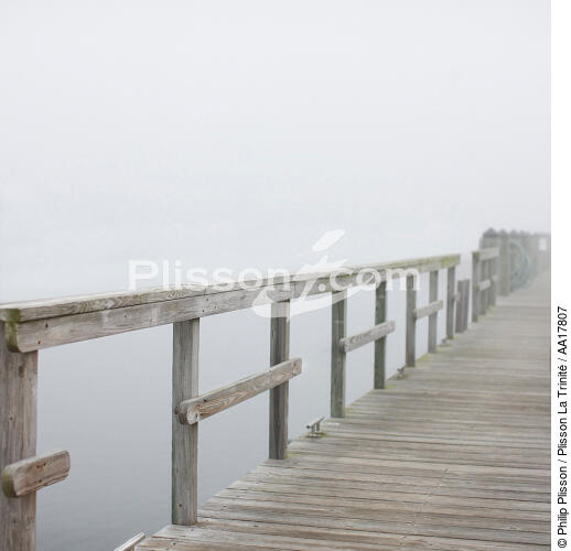 Passerelle dans le Maine. - © Philip Plisson / Plisson La Trinité / AA17807 - Nos reportages photos - Couleurs d'Automne en Nouvelle Angleterre