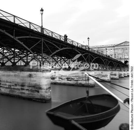 Le pont des arts à Paris. - © Guillaume Plisson / Plisson La Trinité / AA17822 - Photo Galleries - Bridge