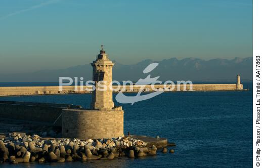 Livorno harbour - © Philip Plisson / Plisson La Trinité / AA17863 - Photo Galleries - Dike