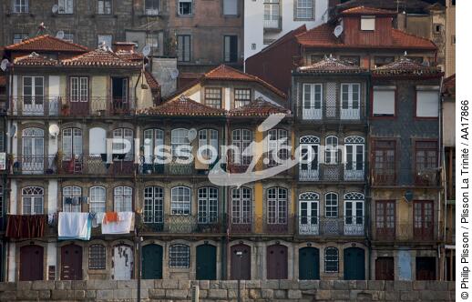 Sur les quais de Porto - © Philip Plisson / Plisson La Trinité / AA17866 - Nos reportages photos - Ville [Por]