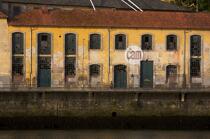 Sur les quais de Porto © Philip Plisson / Plisson La Trinité / AA17870 - Nos reportages photos - Immeuble