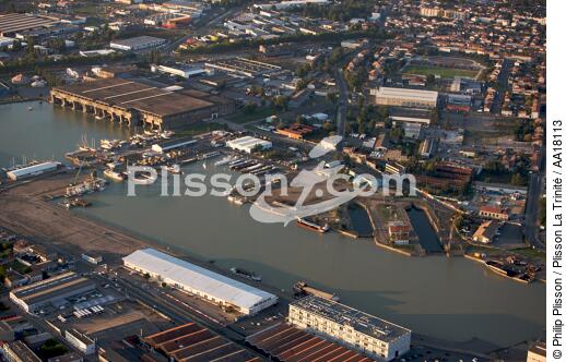Port de Bordeaux, Gironde - © Philip Plisson / Plisson La Trinité / AA18113 - Photo Galleries - Shipyards