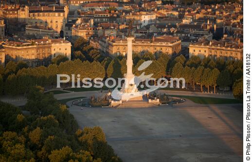 Place des Quinconces, Bordeaux, Gironde - © Philip Plisson / Plisson La Trinité / AA18132 - Nos reportages photos - Aquitaine