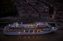 The Regatta in Bordeaux. © Philip Plisson / Plisson La Trinité / AA18214 - Photo Galleries - Big Cruises