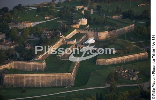 La ville fortifiée de Blaye en Gironde.. - © Philip Plisson / Plisson La Trinité / AA18341 - Nos reportages photos - Blaye