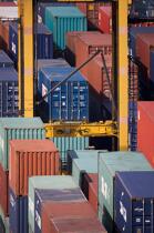 Containers in the port of Le Havre. © Philip Plisson / Plisson La Trinité / AA18371 - Photo Galleries - Seine Maritime