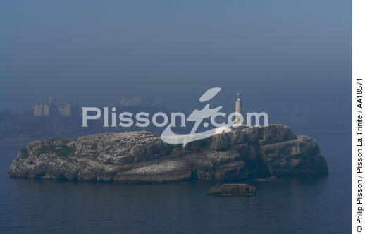 Santander - © Philip Plisson / Plisson La Trinité / AA18571 - Photo Galleries - Mist