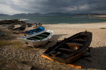Vigo bay © Philip Plisson / Plisson La Trinité / AA18573 - Photo Galleries - Small boat