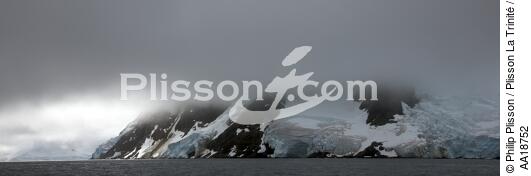 Antarctique. - © Philip Plisson / Plisson La Trinité / AA18752 - Nos reportages photos - Glacier