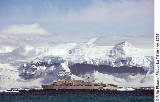 Antarctica. - © Philip Plisson / Plisson La Trinité / AA18755 - Photo Galleries - Big Cruises