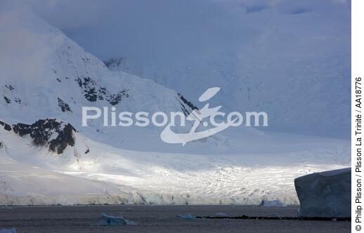 Antarctica. - © Philip Plisson / Plisson La Trinité / AA18776 - Photo Galleries - Glacier
